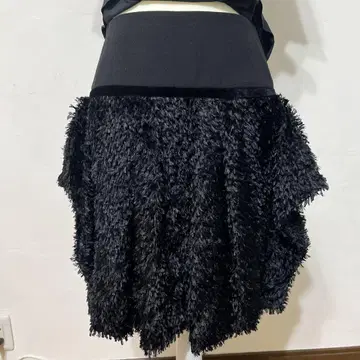 용도는 다양, 블랙 퍼지, 에포카 스커트