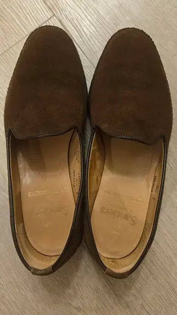 Sanders 오페라 로퍼 스웨이드 브라운