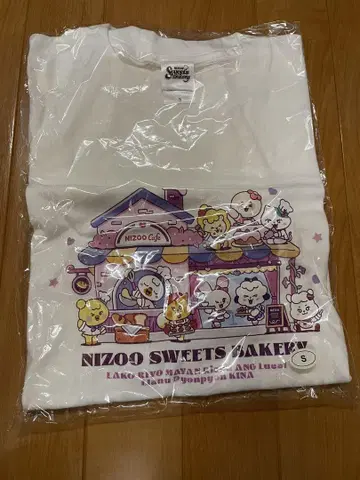 NiziU sweet bakery 셔츠
