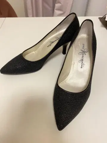 긴자 카네마츠 GINZA Kanematsu 블랙 펌프스