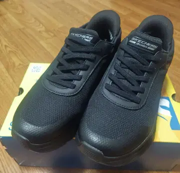 새상품급 SKECHERS GO WALK 5 블랙 스니커즈