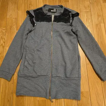 LOVE MOSCHINO 레이스 장식 집업 후드티 38