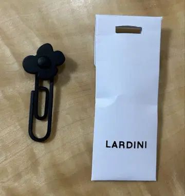 [ 미사용 새상품 ] 라르디니 LARDINI 블랙 부토니에르