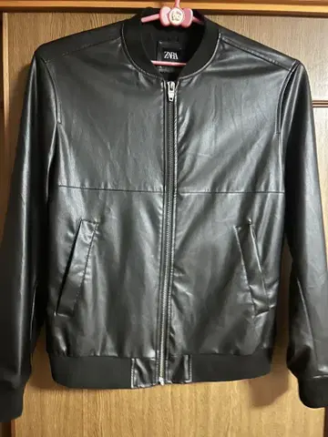 [ ZARA ] 자라 인조 가죽 봄버 자켓 자켓 바시티 자켓