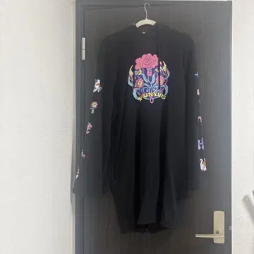 punyus 컬러풀 자수 후드 부착 후드티