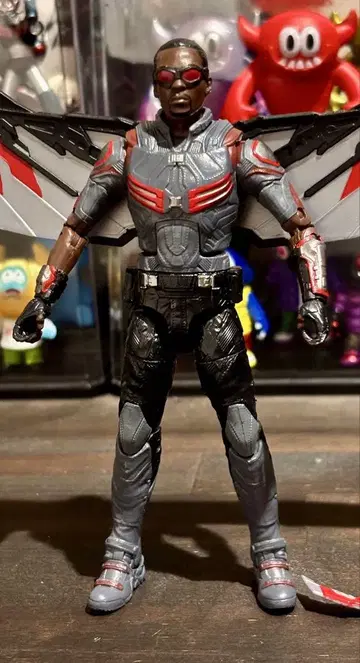 새상품급 마블 레전드 팔콘 피규어 해즈브로