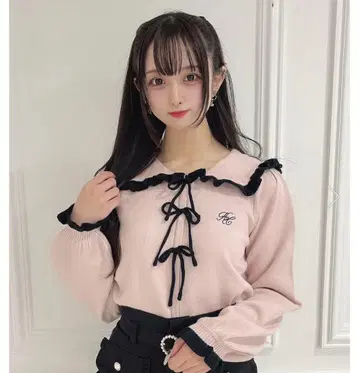 Honey Cinnamon 리본 포함 니트