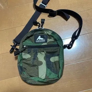 GREGORY 카모플라쥬 숄더백 M
