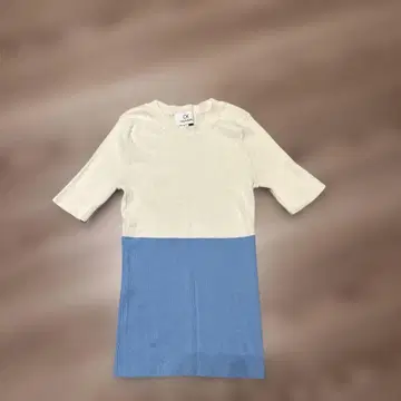 새상품급 Calvin Klein 반팔 니트 M 아이보리 블루