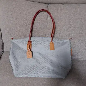 로베르타 피에리 그레이 나일론 x 가죽 숄더백 이탈리아제