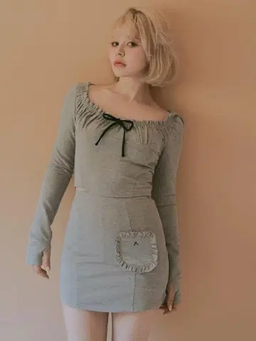 andmary 개더 프릴 세트업 그레이
