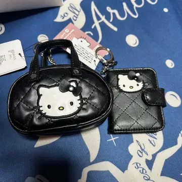 로리즈팜 헬로키티 퀼팅 프로필북 키링 블랙