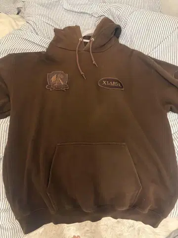 XLARGE 후드티 브라운