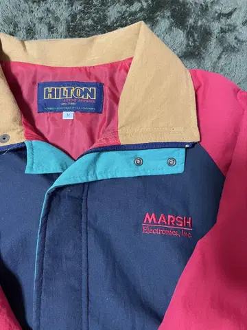 [ 레어 ] 90s HILTON 절개 나일론 자켓 MARSH 자수