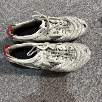 Mizuno 축구화 스파이크 화이트/레드