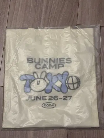 newjeans bunnies camp 도쿄돔 토트백 화이트