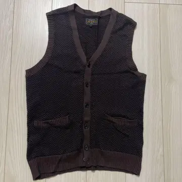 BEAMS 니트 베스트