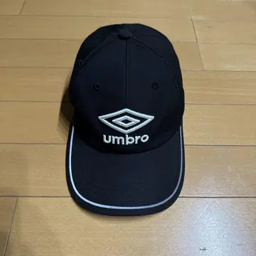 umbro 블랙 캡