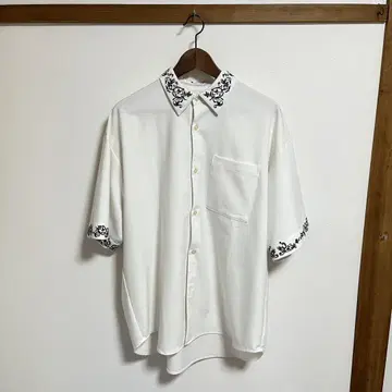HARE 옷깃 자수 셔츠 화이트 S