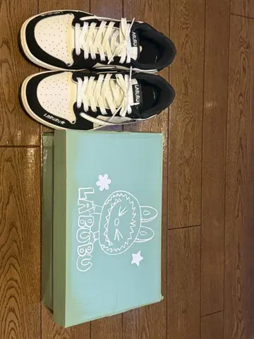 러브부 스니커즈 24.0
