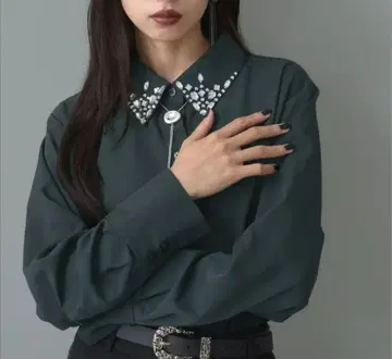 비즈 장식 다크 그린 셔츠
