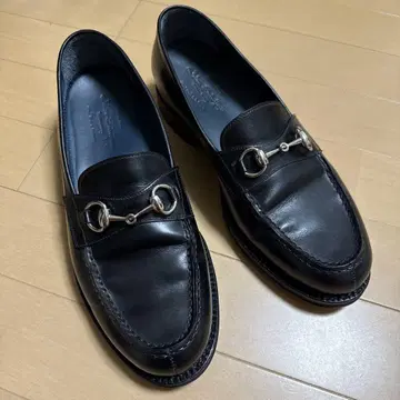 자라 스리 와야 비트 로퍼 아바 하우스 별주 모델