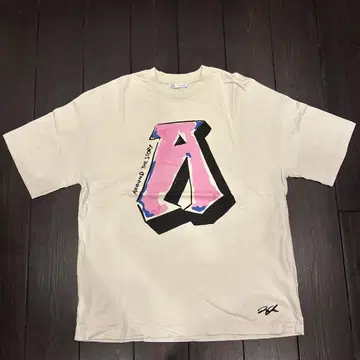 ZARA 그래픽 T셔츠 크림