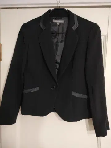 새상품급 LAURA ASHLEY 로라 애슐리 새틴 절개 테일러드 자켓 M