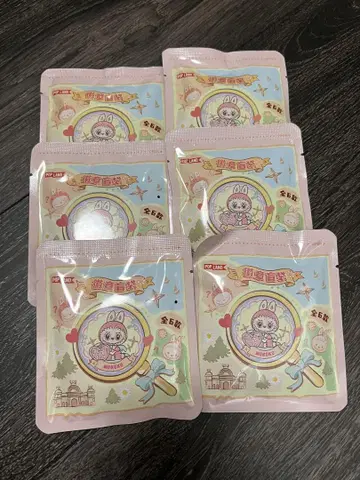 POPLAND 한정판 labubu 캔 배치