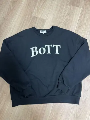 [ 새상품급 ] BOTT 블랙 맨투맨