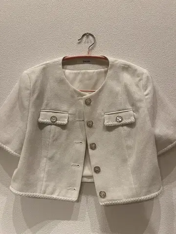 SNIDEL 화이트 노카라 자켓