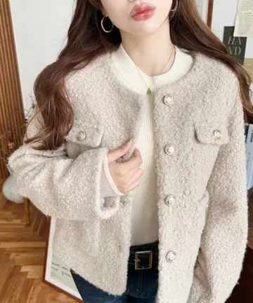 moment+ 페이크 링 울 골드 버튼 노카라 자켓