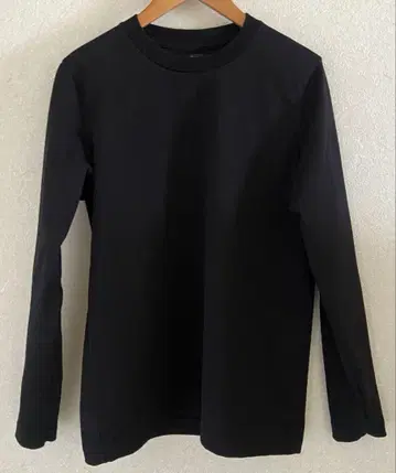 BATONER 일본제 블랙 긴팔 티셔츠