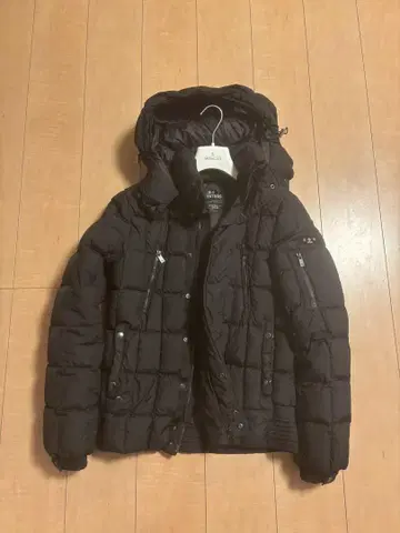 타트라스 다운 자켓