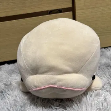 고래형 봉제 인형 크림색