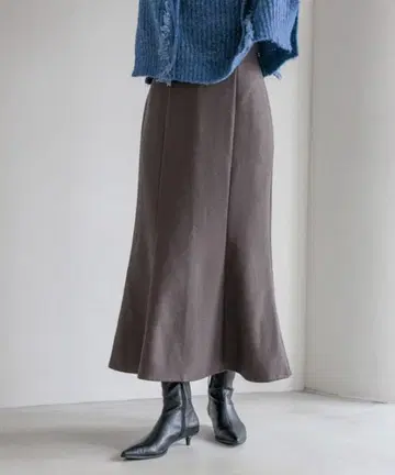 LOWRYSFARM 플레어 스커트 아이보리
