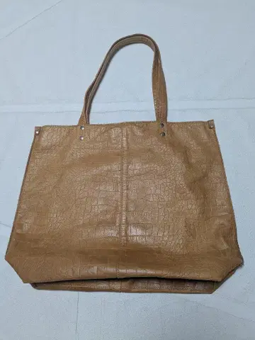 HANDBAG TAKANO 카마쿠라 타카노 소가죽 레더 토트백 엠보