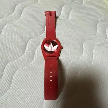 adidas 손목시계