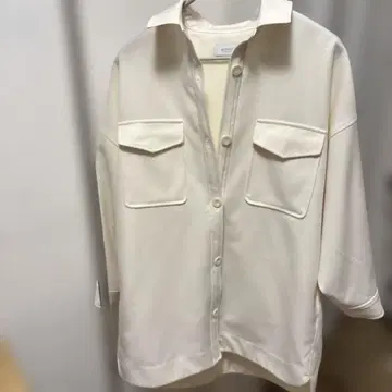 emmi 새상품급 화이트 자켓 화이트 아우터 프리 사이즈
