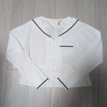 키완다 세일러 블라우스