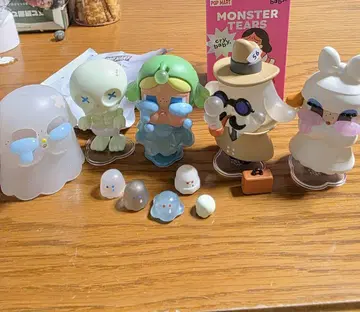 정품 Crybaby Monster Tears 피규어 세트
