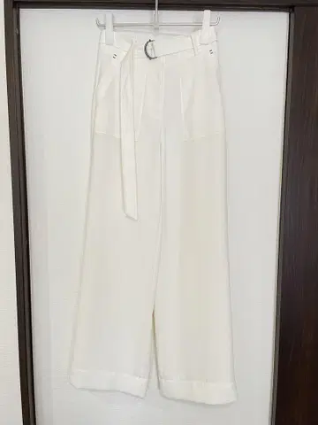 화이트 와이드 팬츠 허리 벨트 포함