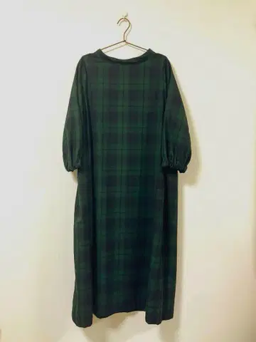 새상품급 45R 45rpm 빗질한 울 소재의 블랙워치 드레스