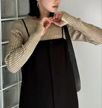 [ 새상품 ] 메탈릭 리브 니트 골드 베이지