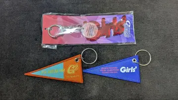 Girls2 페넌트 홀더