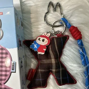 POP MART PIN FOR LOVE X 참