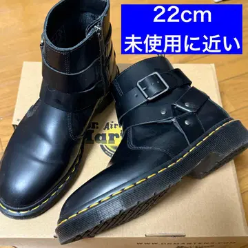 Dr. Martens 하네스 부츠
