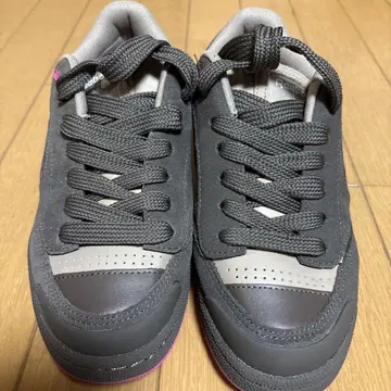 Reebok 그레이 브라운/핑크 스니커즈 24.5cm