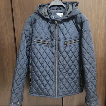 새상품급 ZARA 퀼팅 코트 L 사이즈 네이비