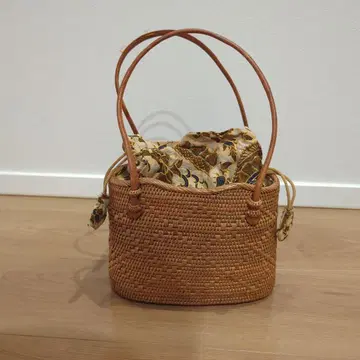 새상품급 카고백 복조리 포함